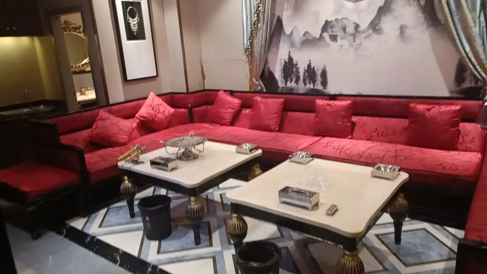 和天下PARTY K 商务会所·夜总会KTV(玉山镇人民北路店)KTV包厢场景图