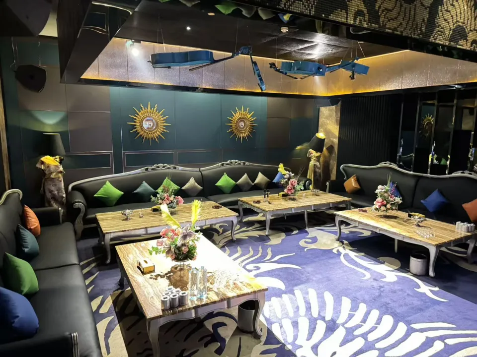 凤凰国际KTV商务会所夜总会(东亭中路店)