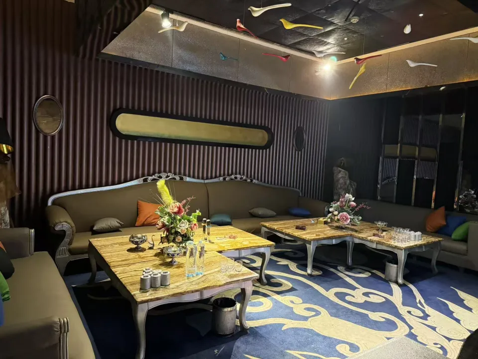 凤凰国际KTV商务会所夜总会(东亭中路店)