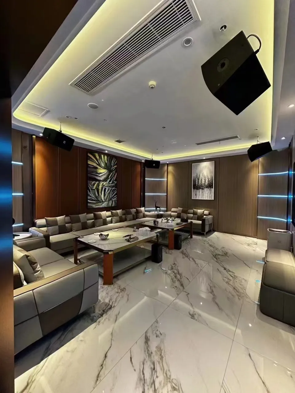 温德姆豪庭KTV